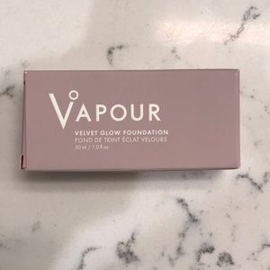 Vapour Velvet Glow Foundation